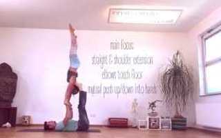 Picture of AcroYoga Tutorial - H2H PROGRESSION - Julia & Pascal Weis
